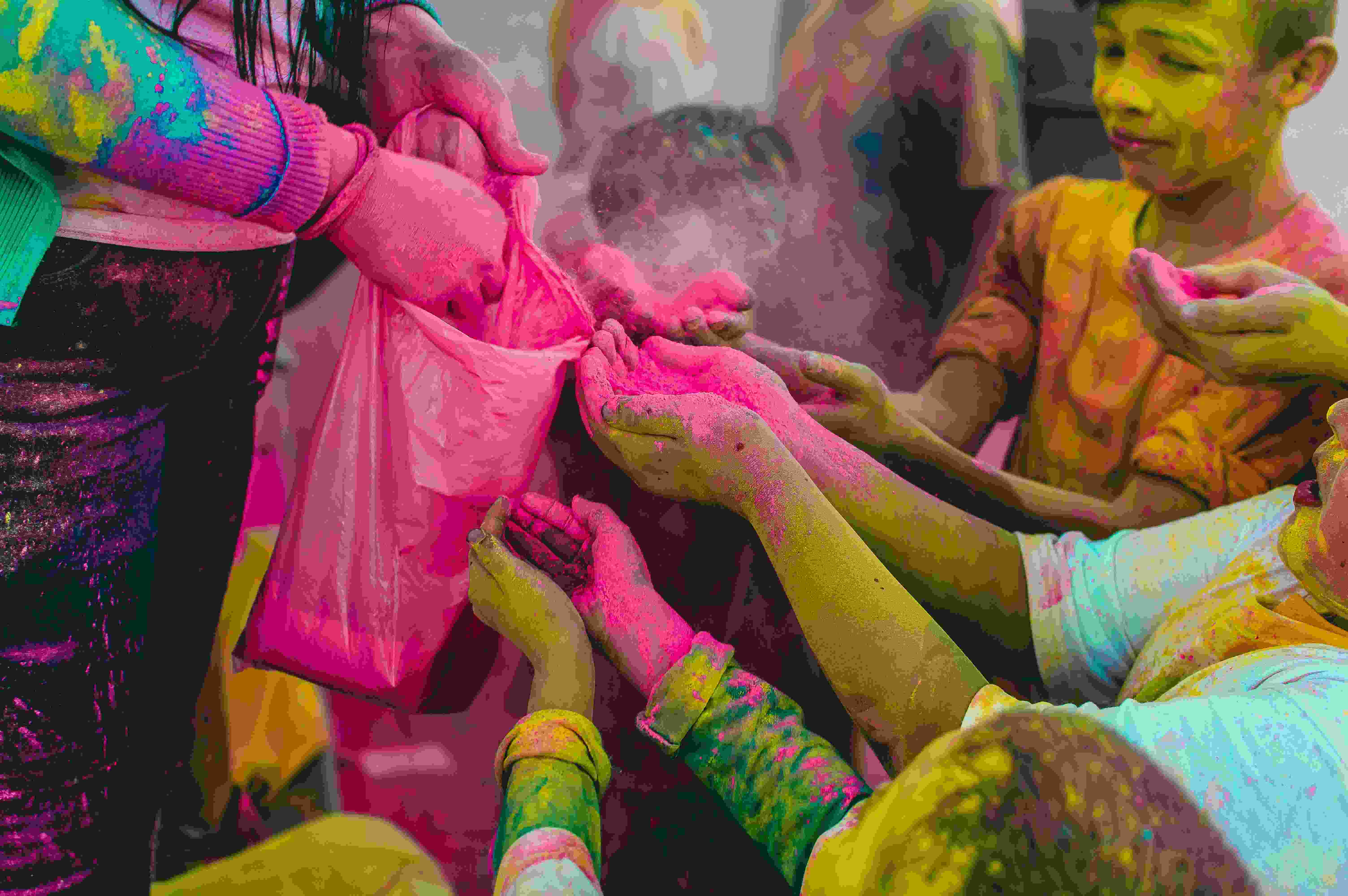 Embrace the Colors of Holi: DIY Recipes for Organic Color Delights!