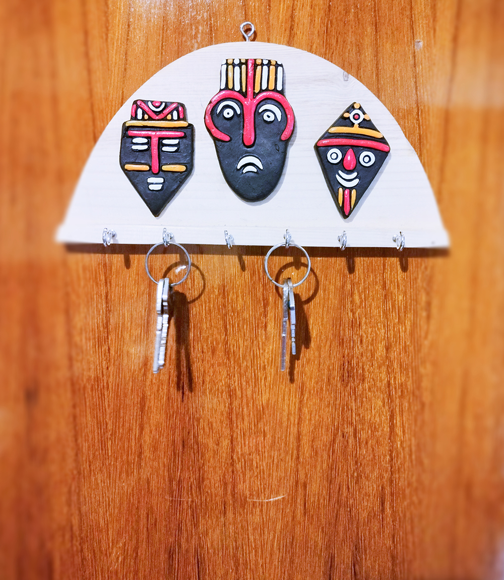 Terracotta Mask Key Hanger Made by Tribals of Jharkhand (Three Hooks)