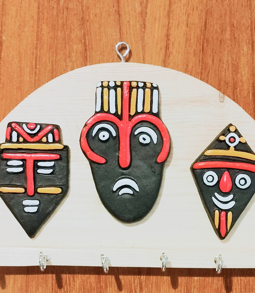 Terracotta Mask Key Hanger Made by Tribals of Jharkhand