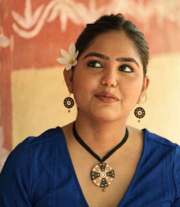 Terracotta Necklace Set Made by Tribes of Jharkhand (Golden Black Colour)